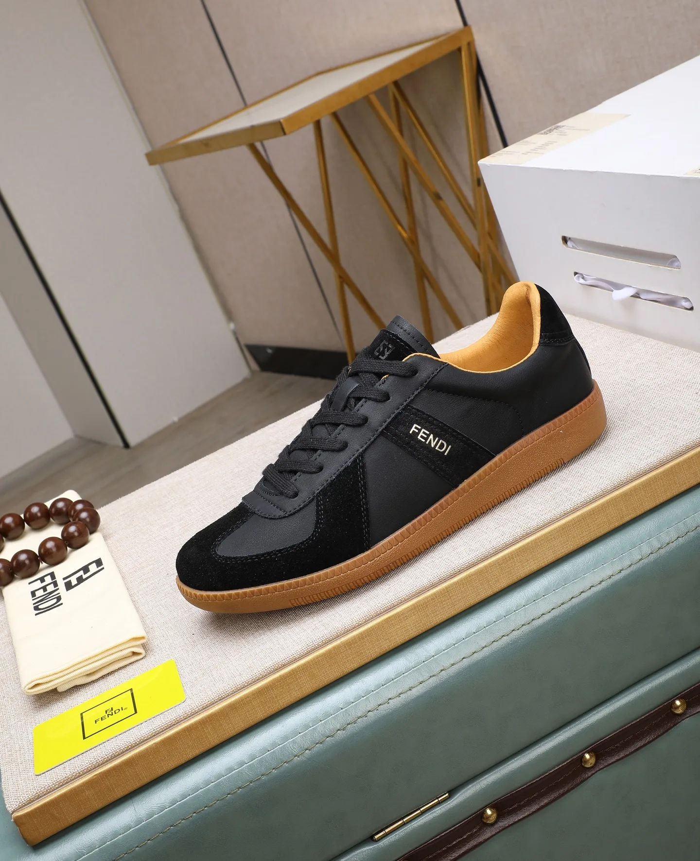 Men's shoes 💰420🕷🕷[FENDI] Fendi fashionable casual men's shoes 🇨🇳Original official website 1:1 model opening, new models are available first 💯Not high-profile but avant-garde, simple About low-key and fashionable, super versatile style 🌿 Made of original cowhide ➕ Pigskin lining 🎋 The version is comfortable on the feet, so rigorous for any small place, and the workmanship is first-class 🍍38-44 Large quantities in stock